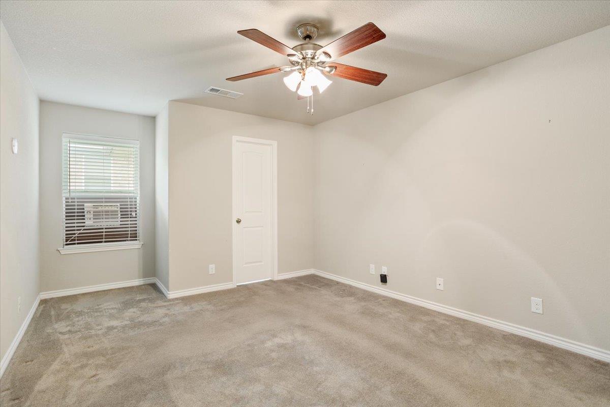 2709 Alamocitos Creek Dr, Killeen, TX 76549