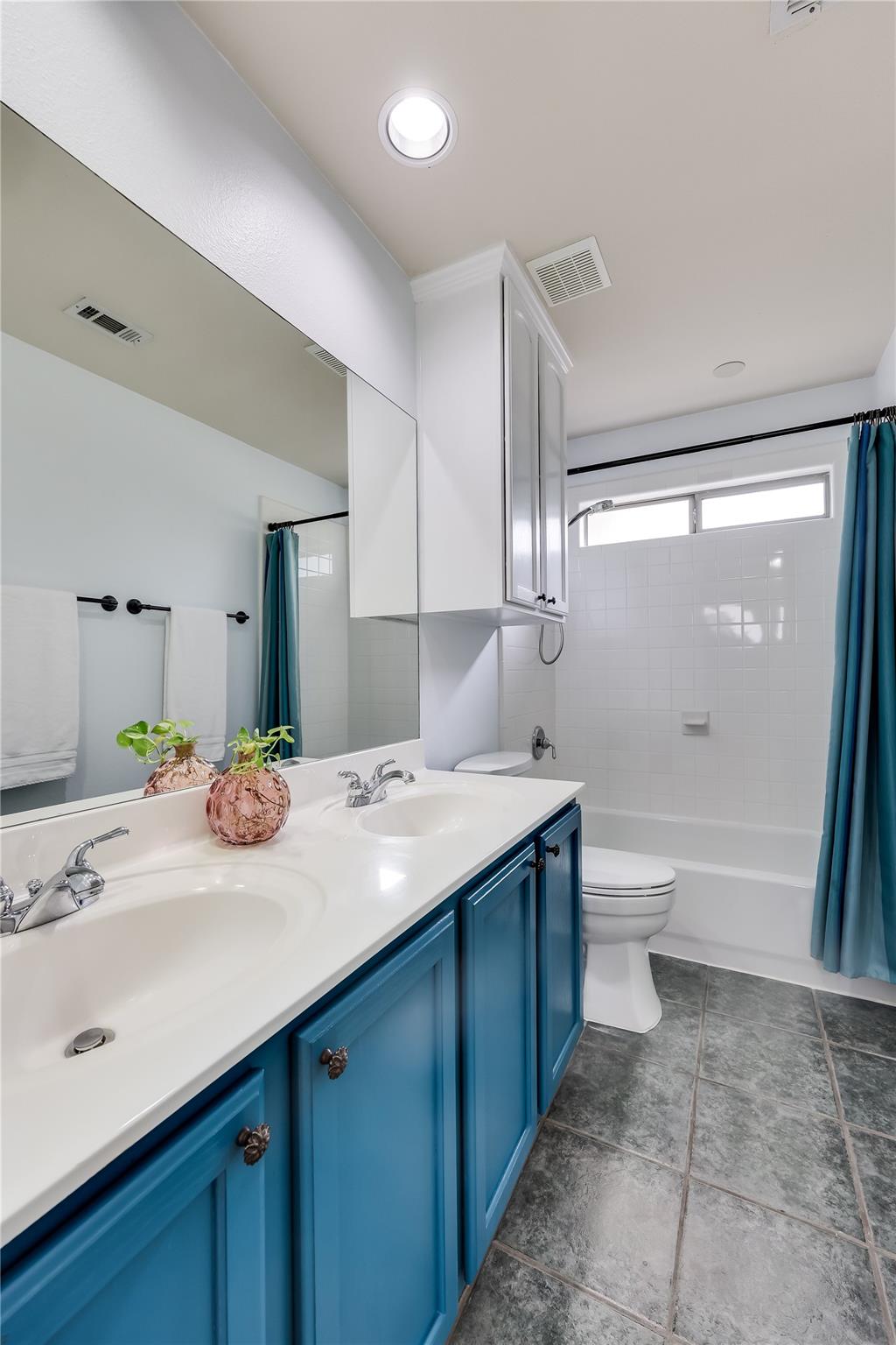 1303 N Cuernavaca Dr # B, Austin, TX 78733