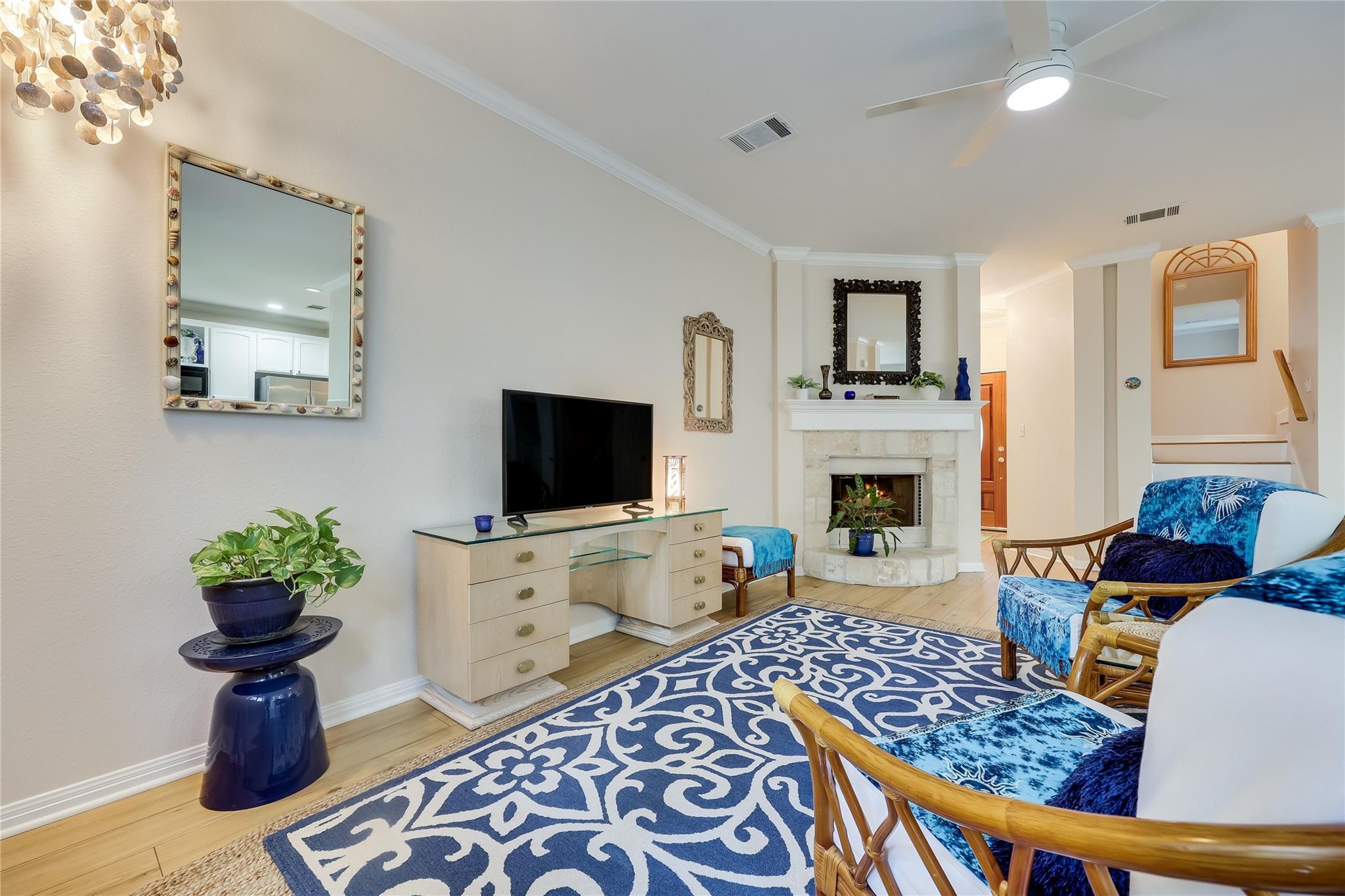 1303 N Cuernavaca Dr # B, Austin, TX 78733