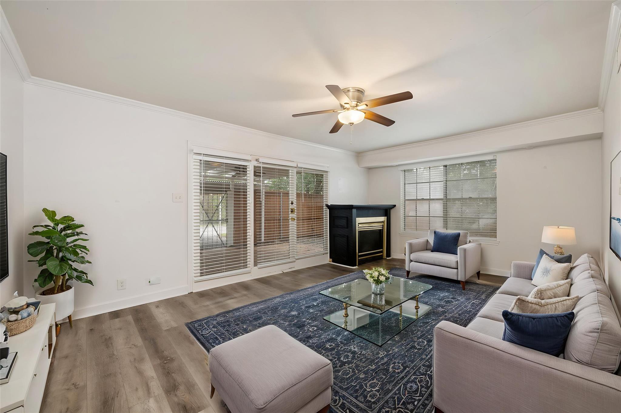 6107 Bullard Dr # A, Austin, TX 78757