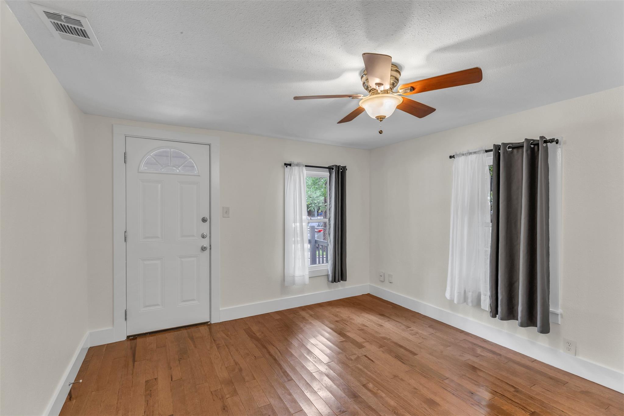 6409 Felix Ave, Austin, TX 78741