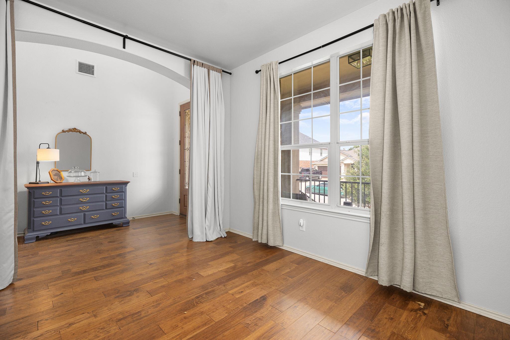 2652 Ravenwood Dr, Round Rock, TX 78665