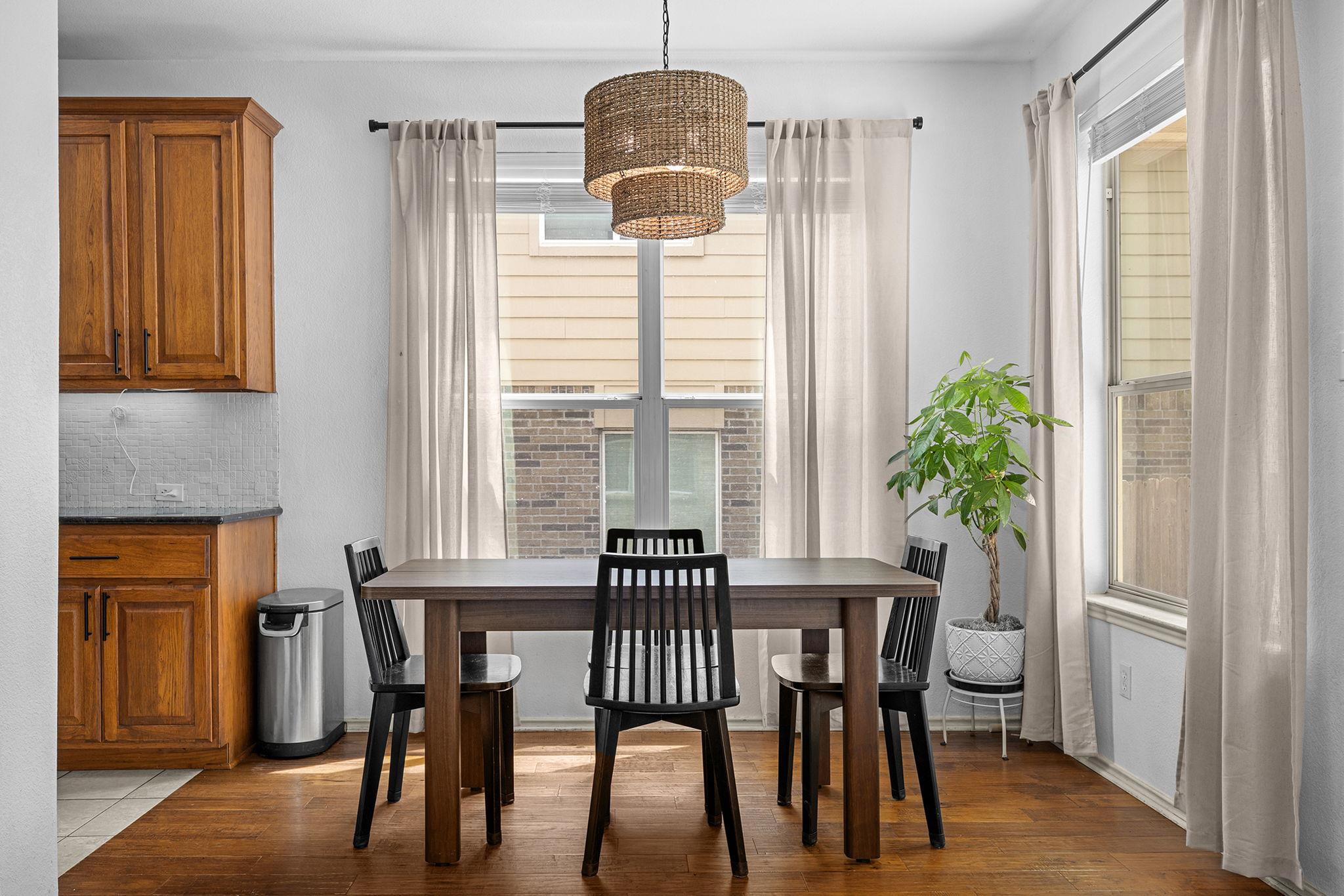 2652 Ravenwood Dr, Round Rock, TX 78665