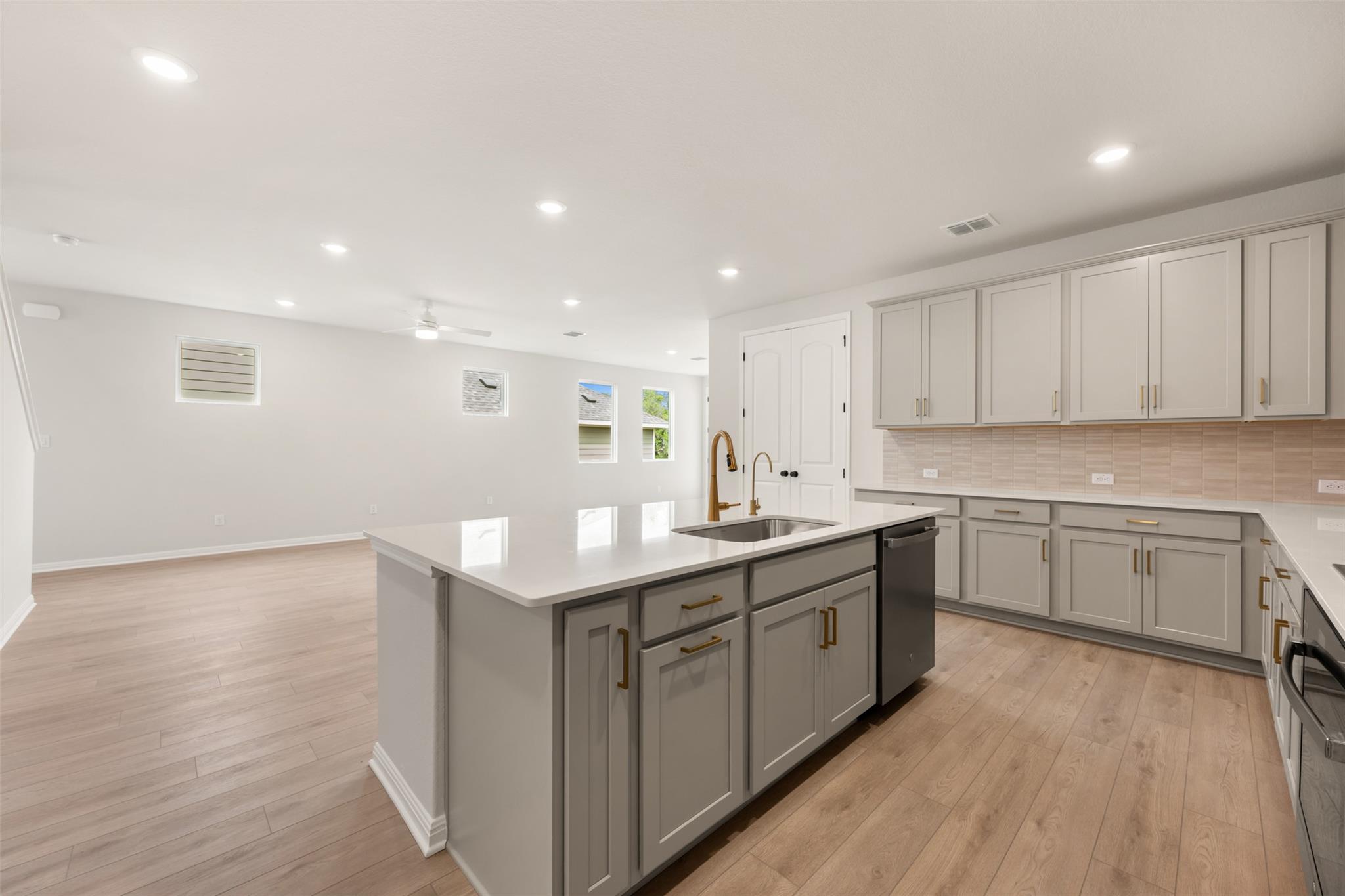 231 Ranier Way, Dripping Springs, TX 78620