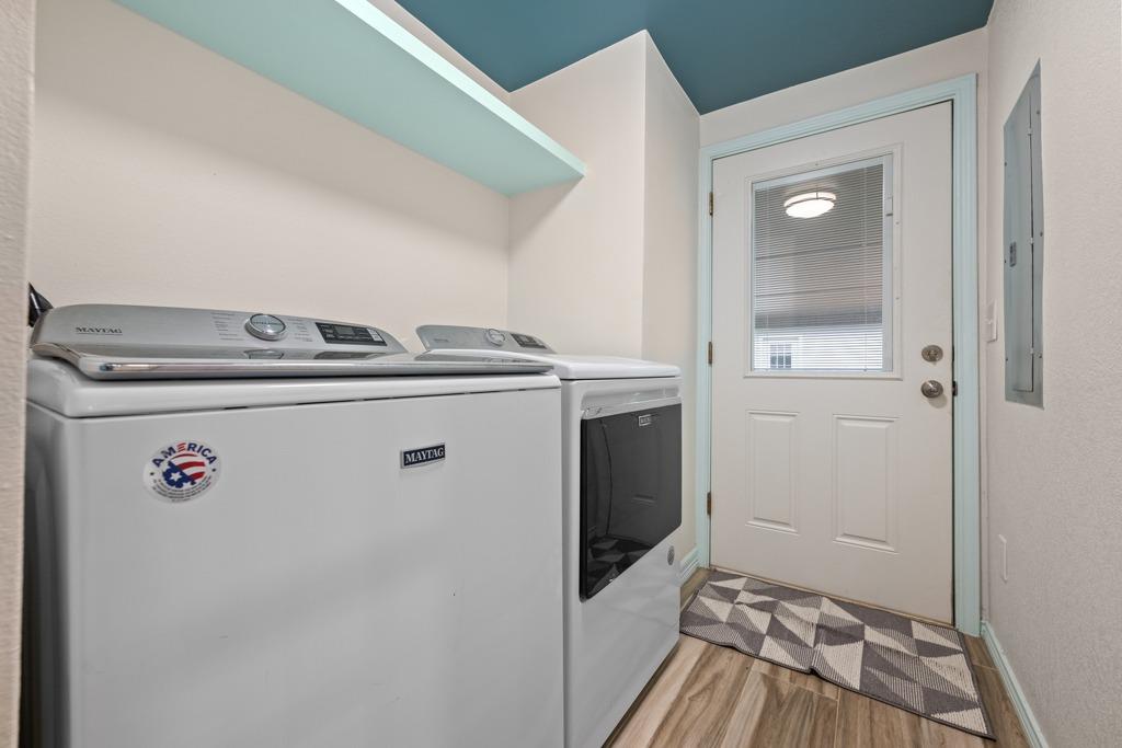 1169 W US Highway 290, Johnson City, TX 78636