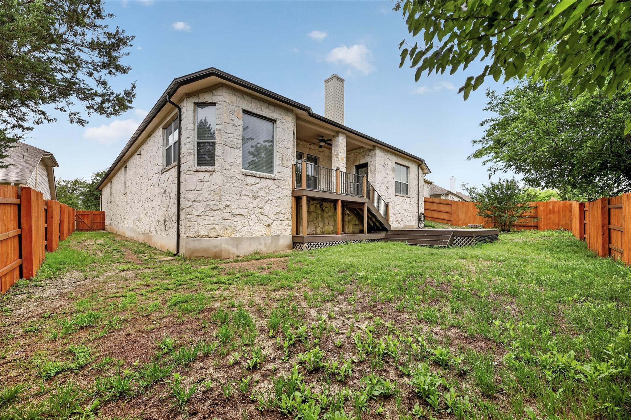 545 Manchester Ln, Austin, TX 78737