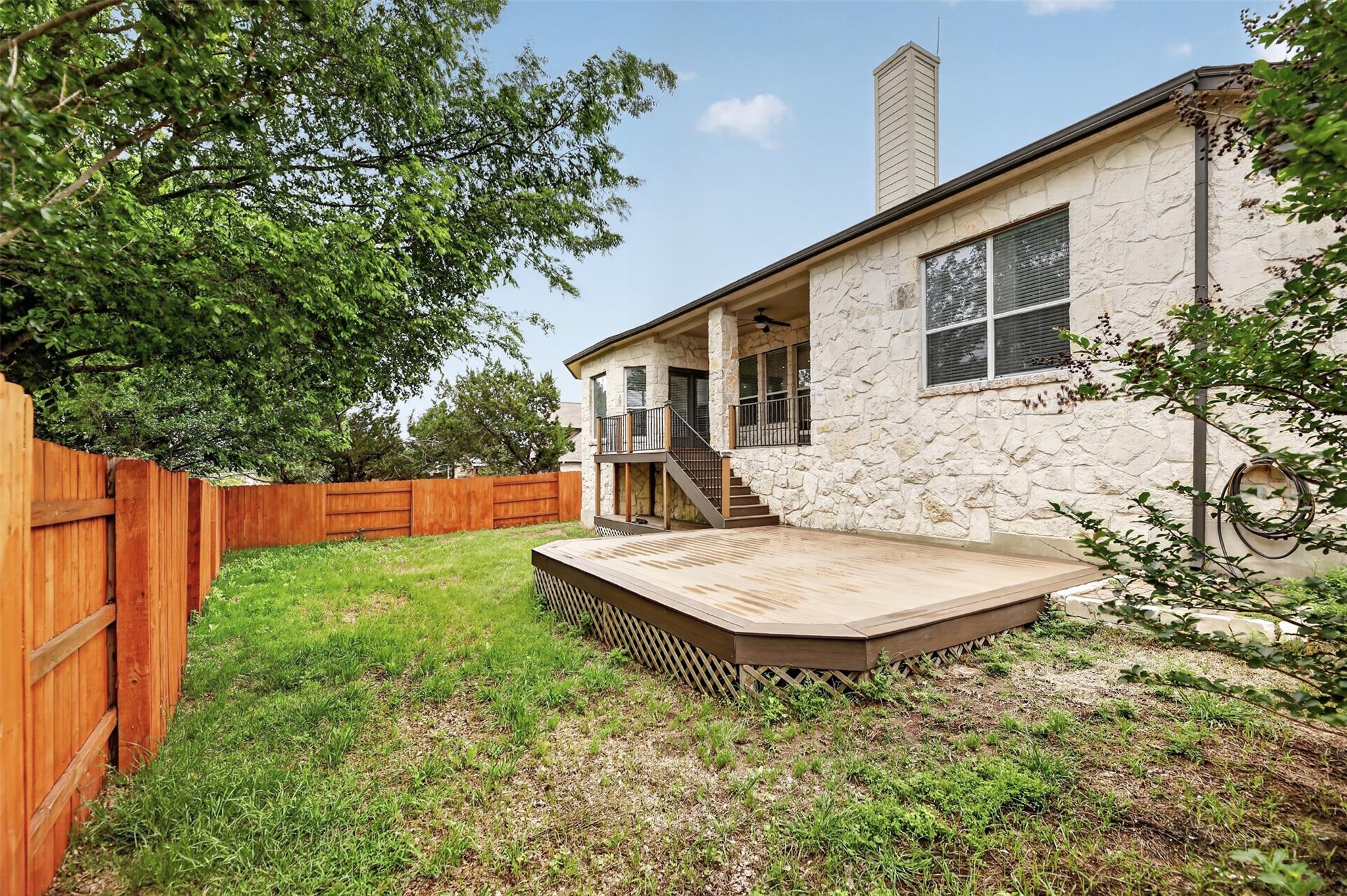 545 Manchester Ln, Austin, TX 78737