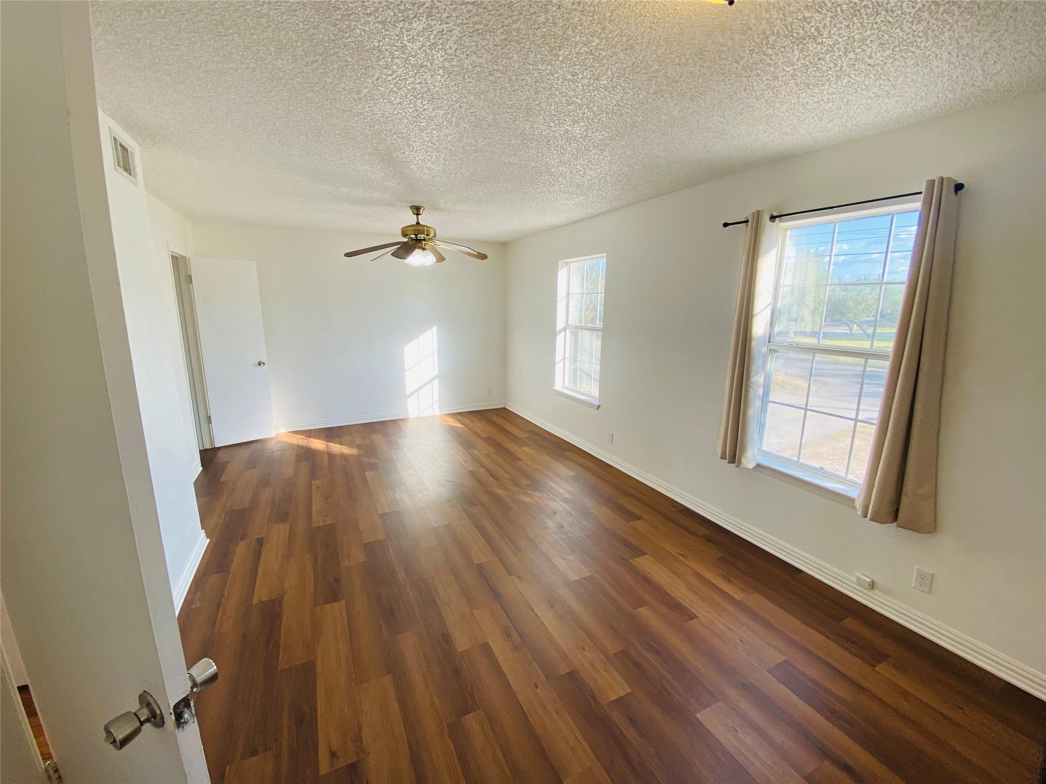 5203 Denmans Loop, Belton, TX 76513