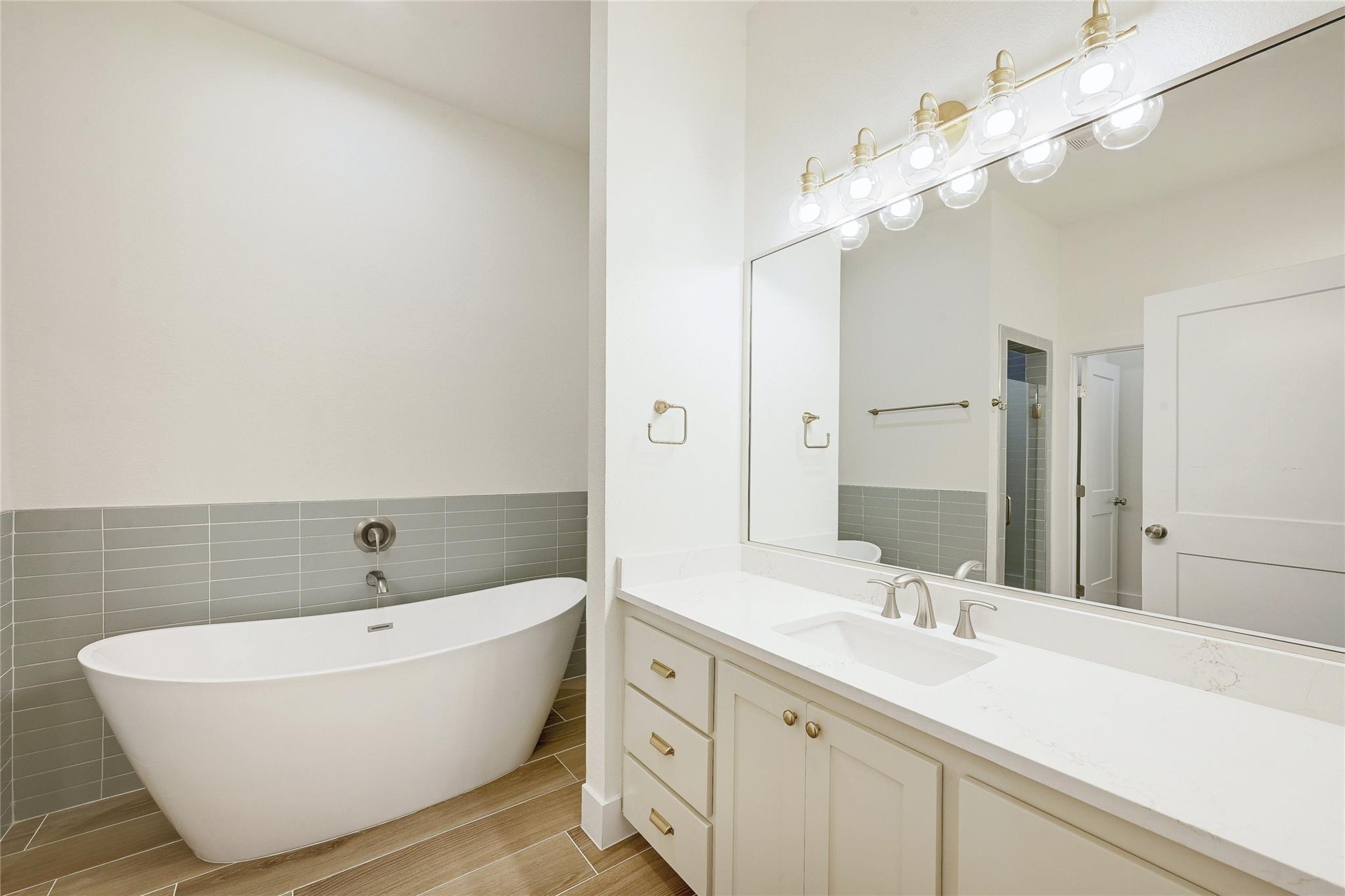 16 Rhapsody Ln, Wimberley, TX 78676