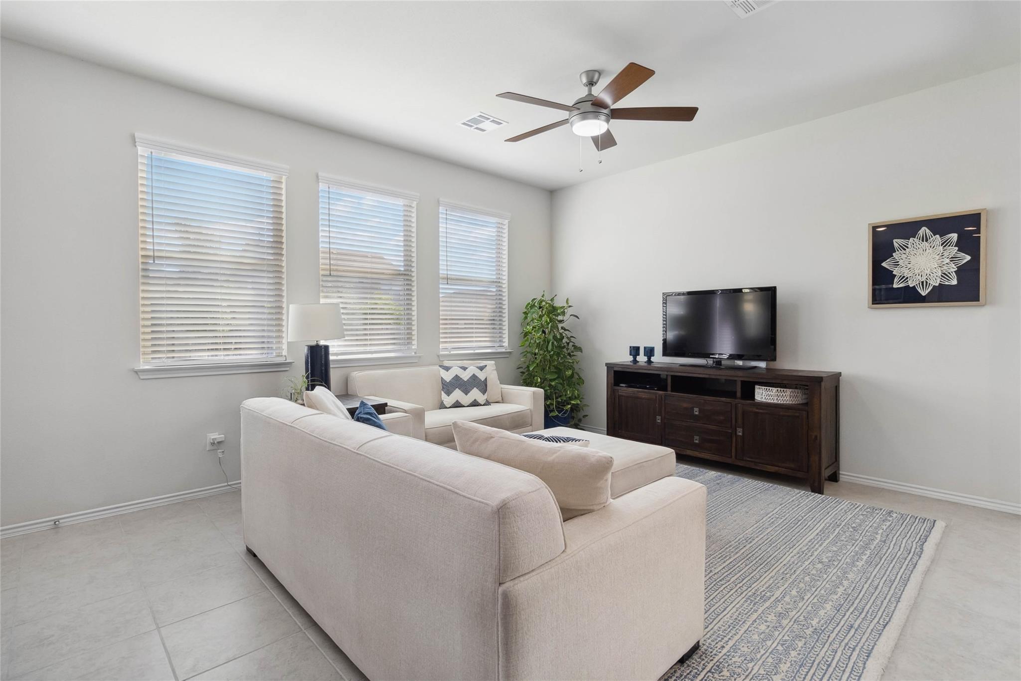 109 Cypress Hills Rd, San Marcos, TX 78666