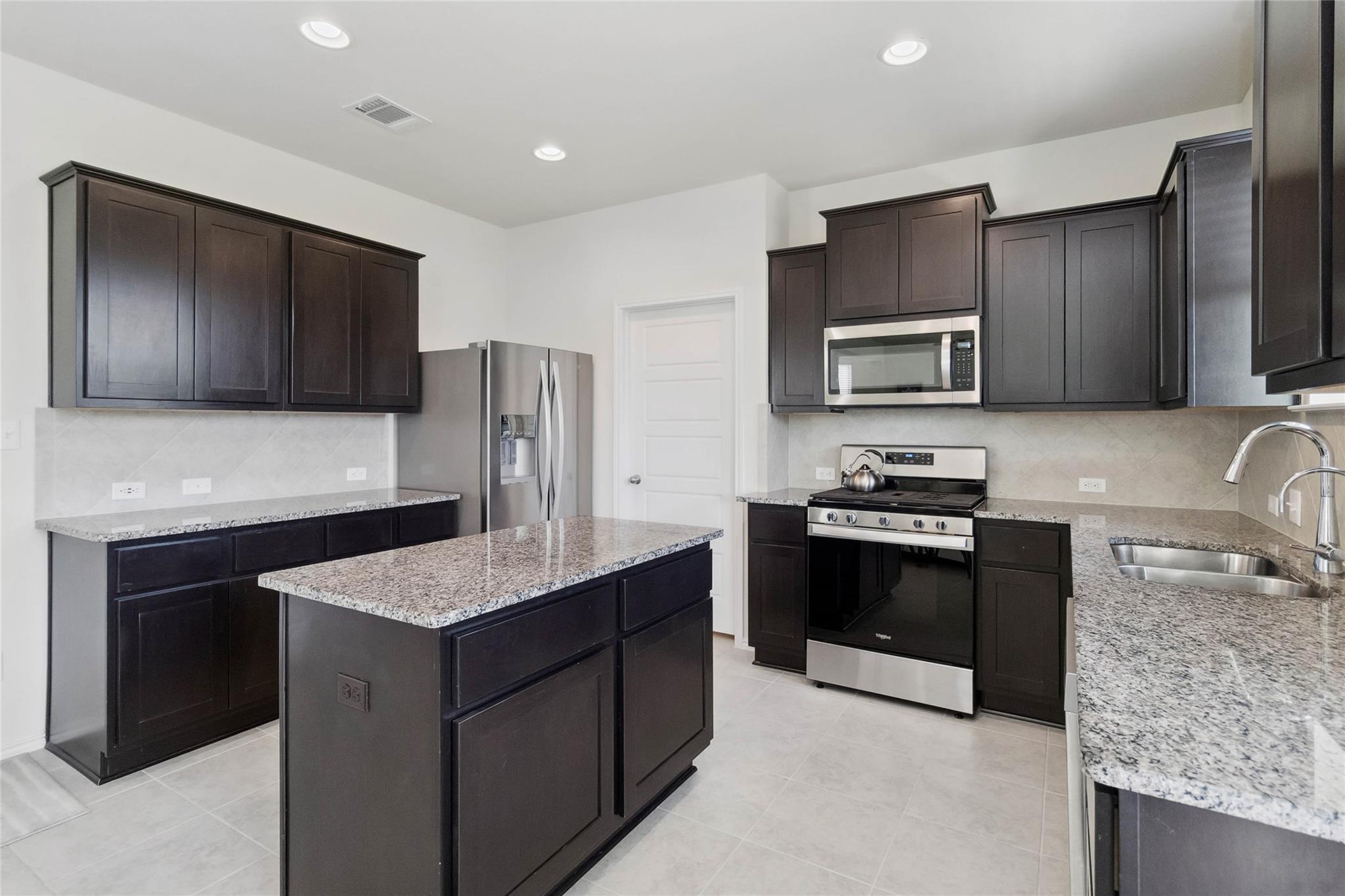 109 Cypress Hills Rd, San Marcos, TX 78666