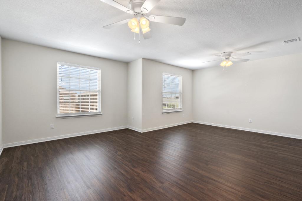 1342 Amy Dr, Kyle, TX 78640