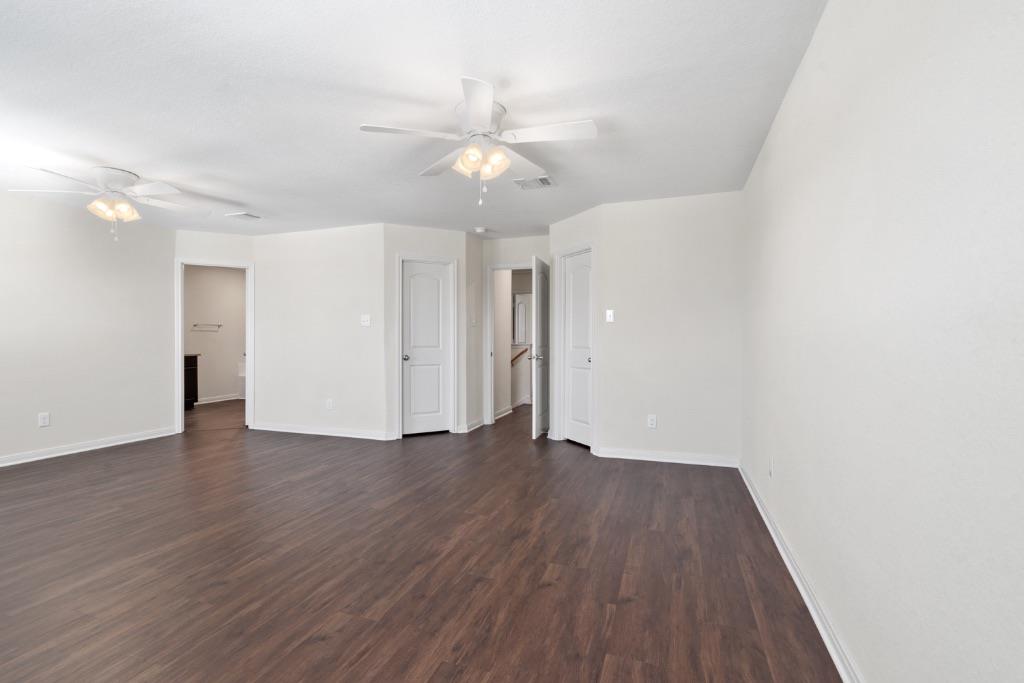 1342 Amy Dr, Kyle, TX 78640