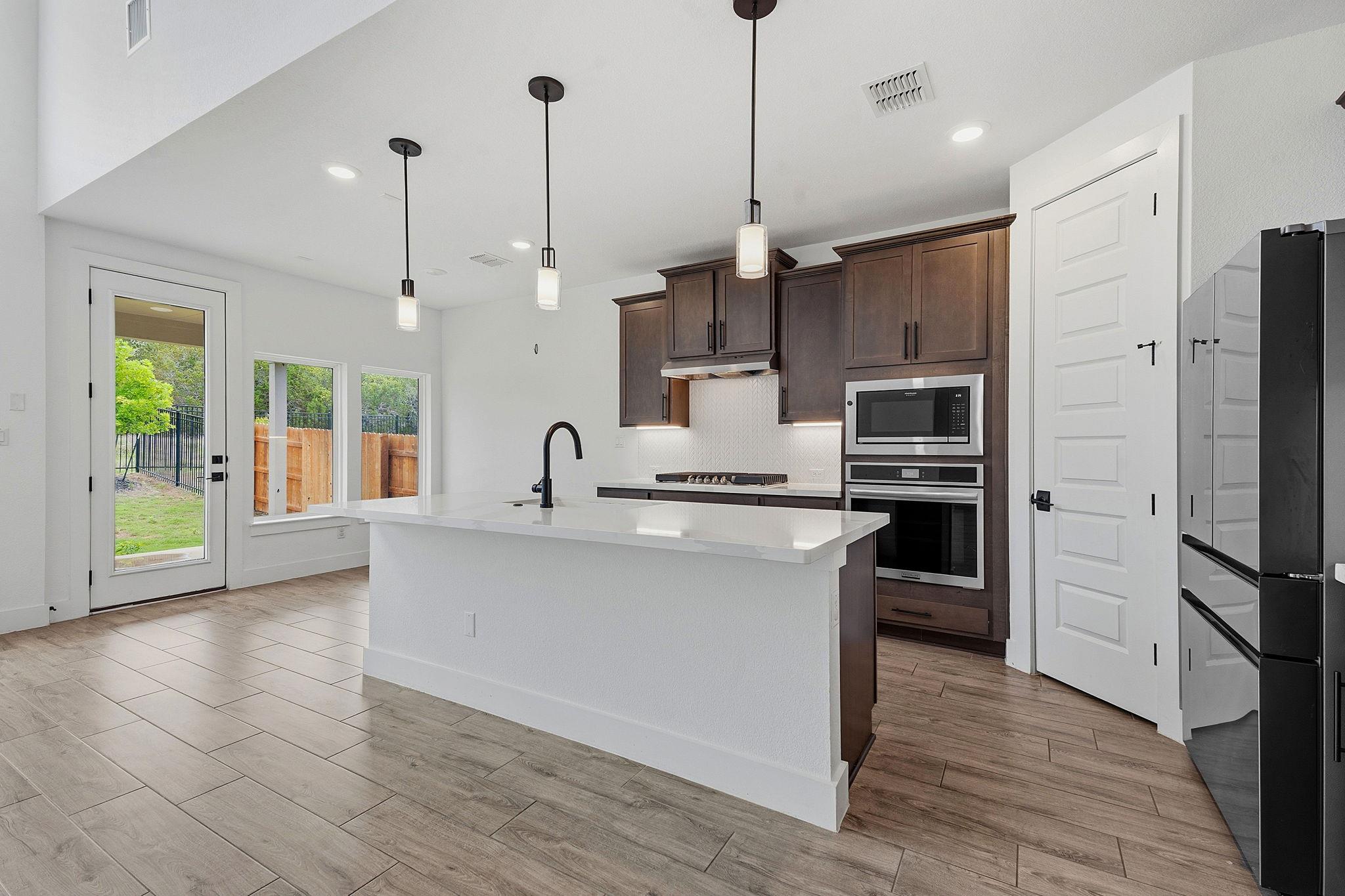 1102 Sage Thrasher Cir, Dripping Springs, TX 78620