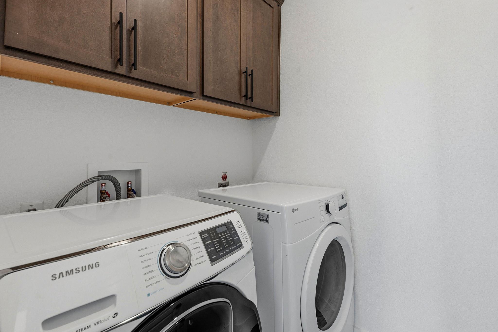 1102 Sage Thrasher Cir, Dripping Springs, TX 78620