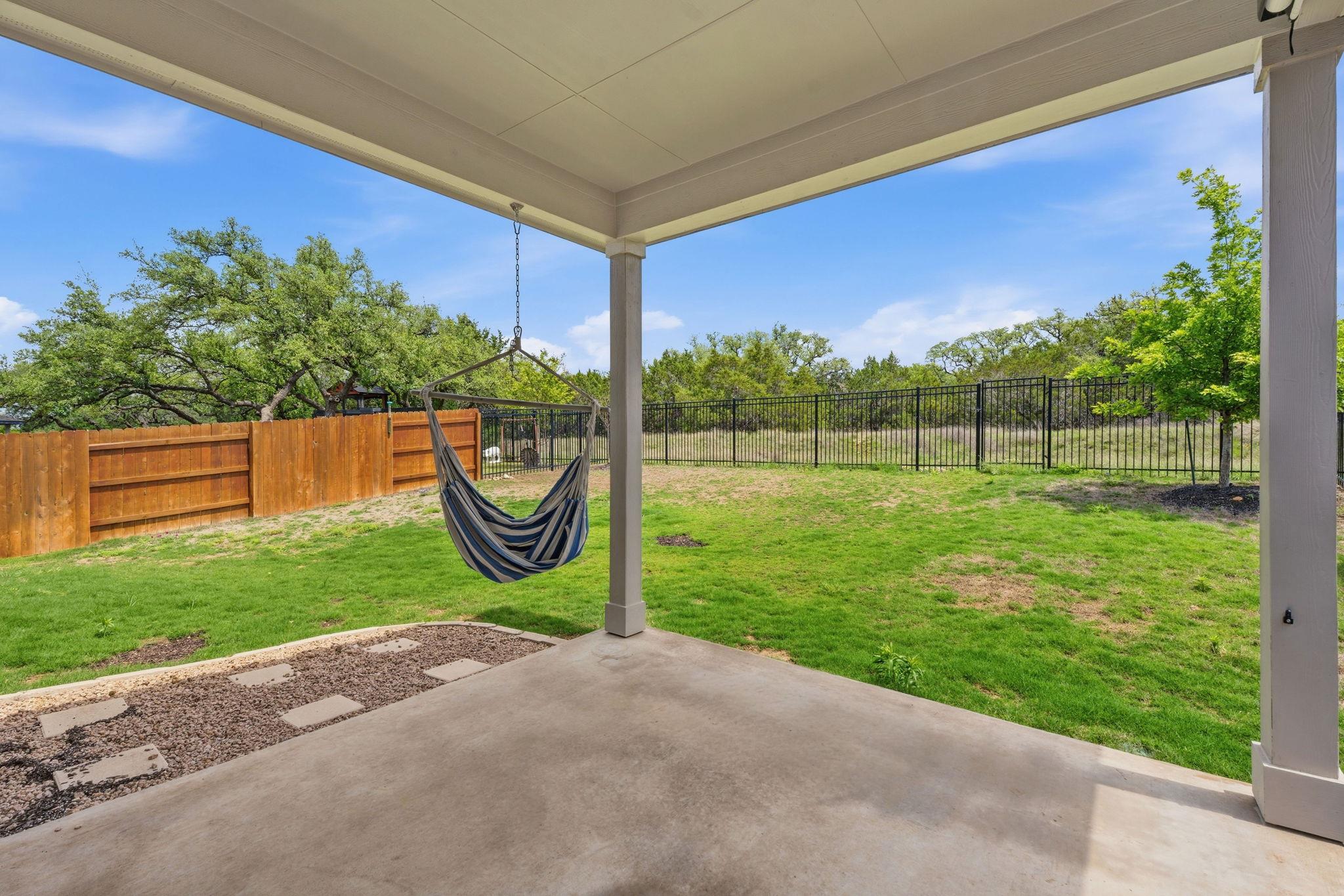 1102 Sage Thrasher Cir, Dripping Springs, TX 78620