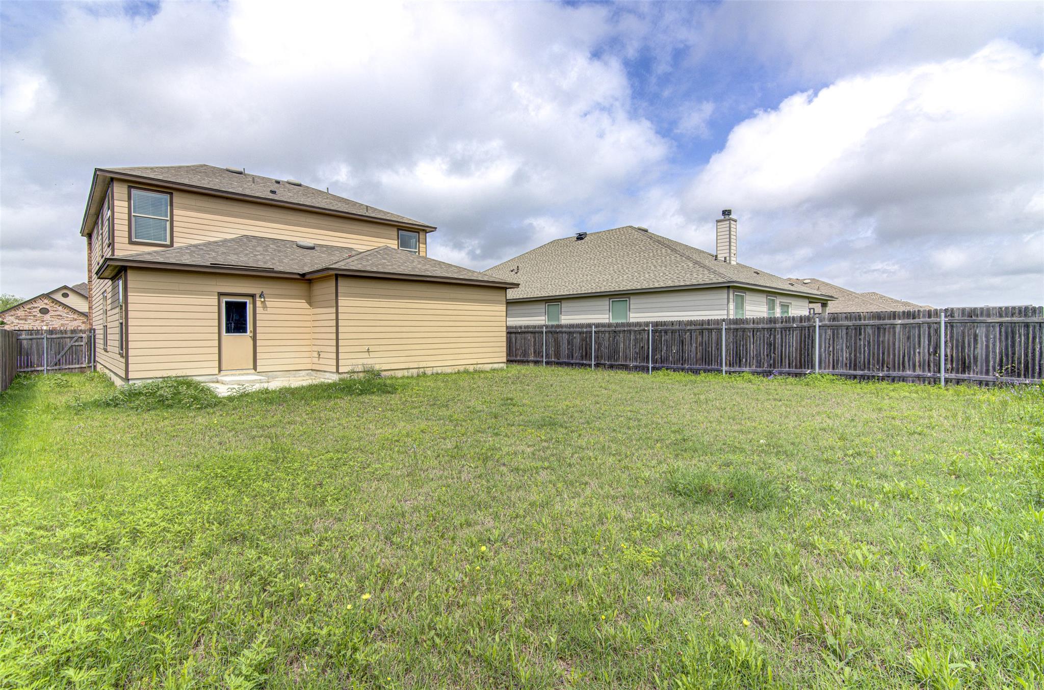 1916 Dragonfly Loop, Bastrop, TX 78602