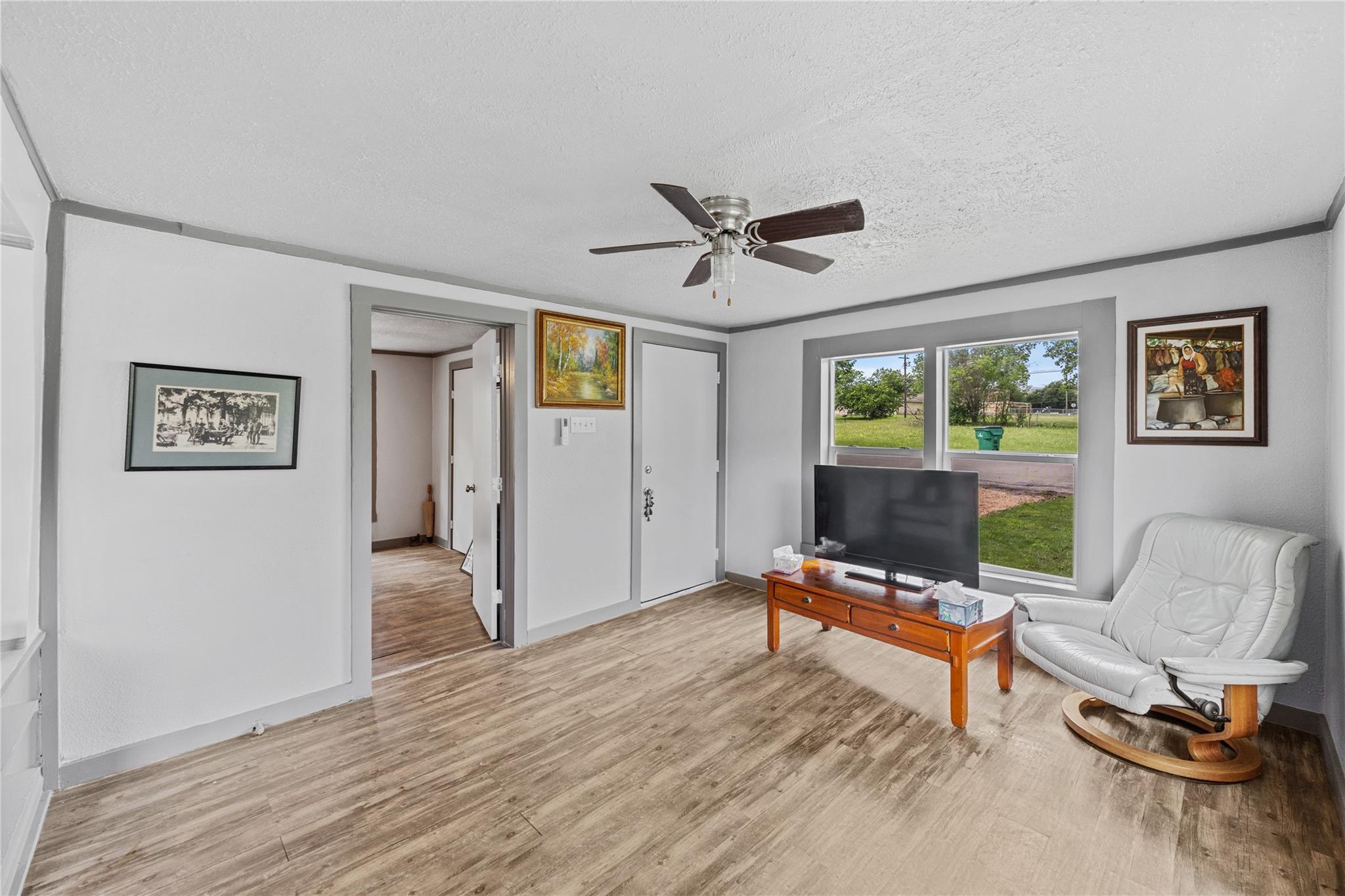 604 Burkett St, Taylor, TX 76574