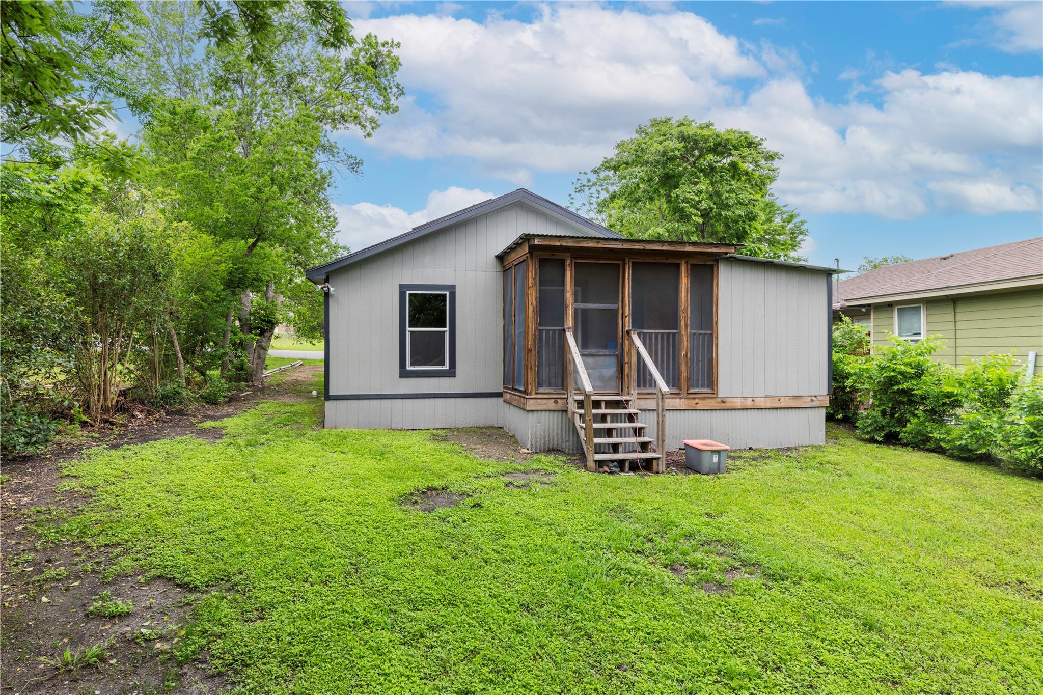 604 Burkett St, Taylor, TX 76574