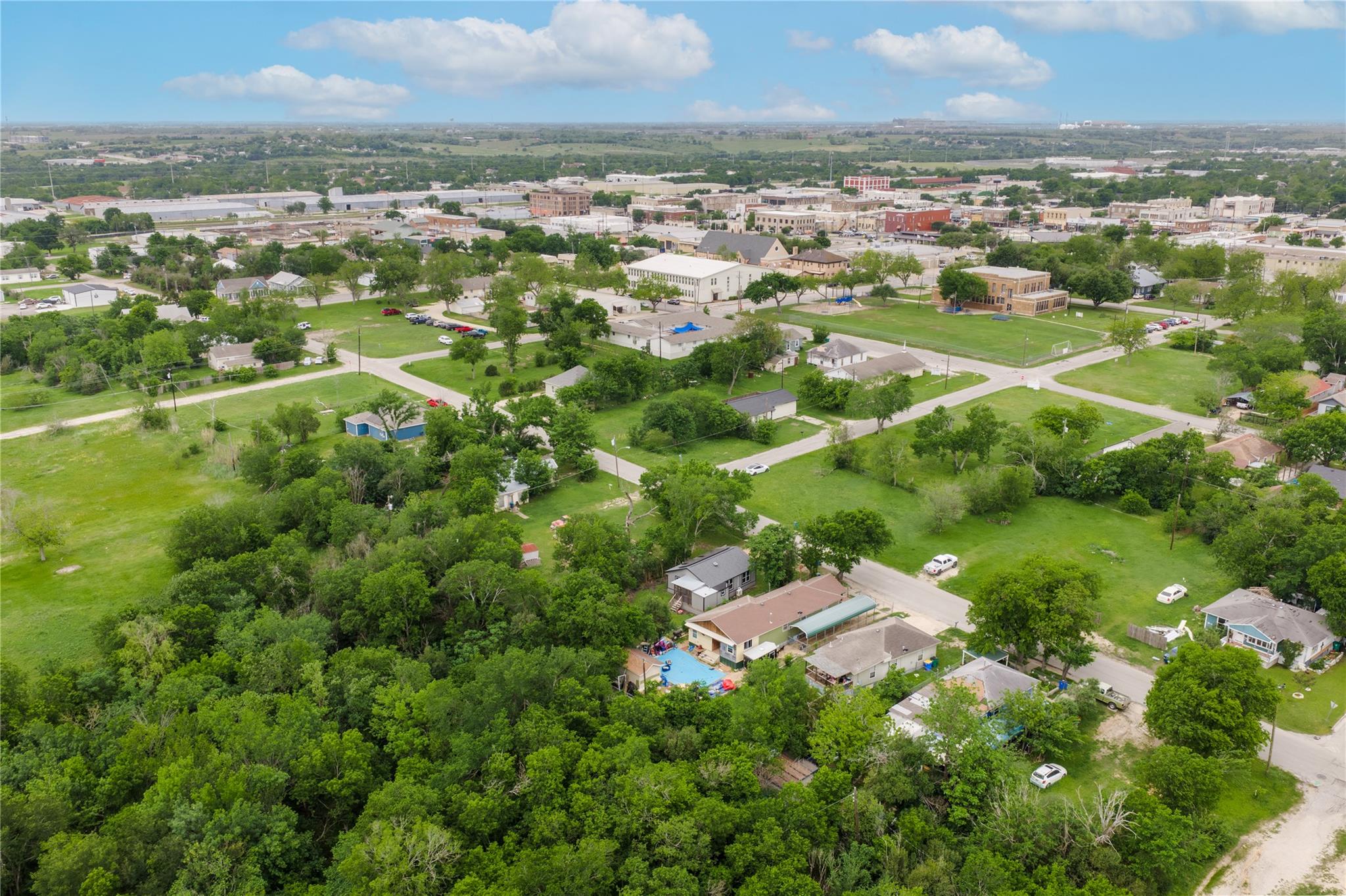 604 Burkett St, Taylor, TX 76574