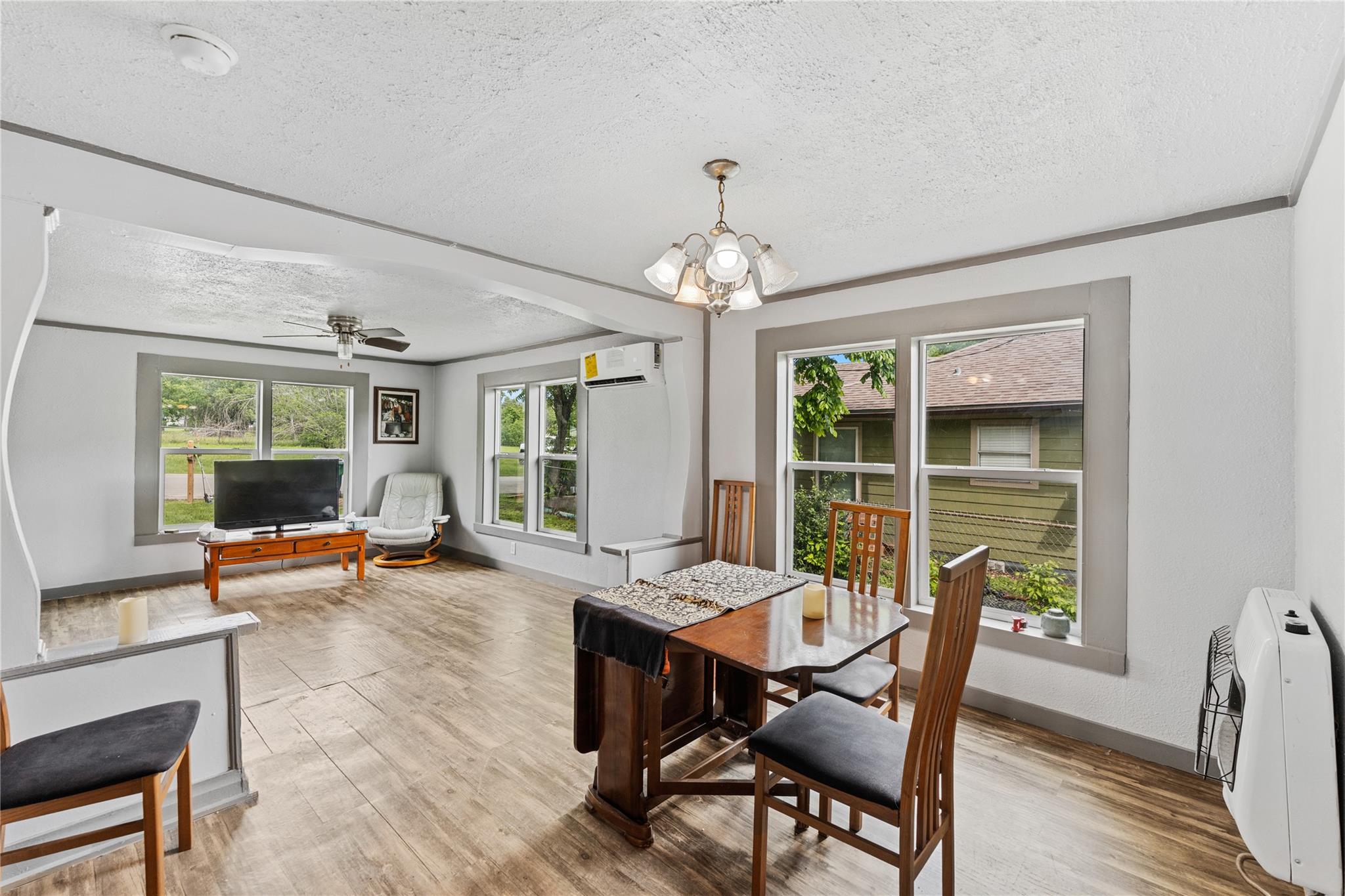 604 Burkett St, Taylor, TX 76574