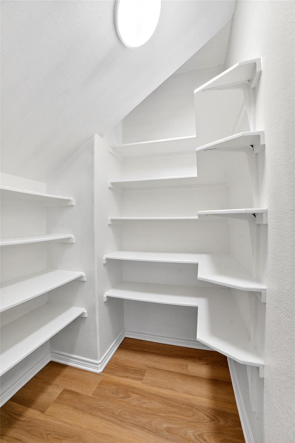 1090 Sussex Way, Round Rock, TX 78665