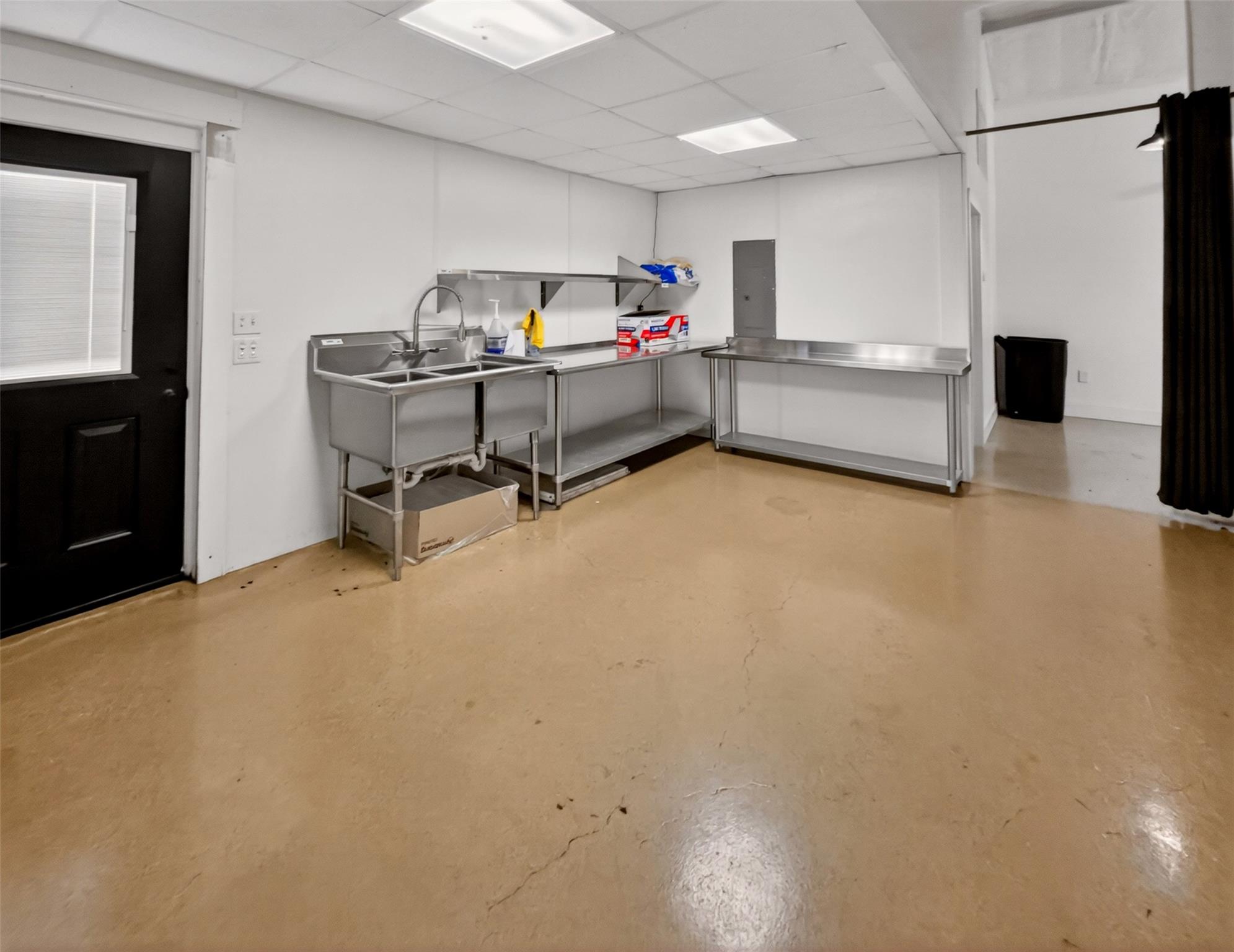 6106 SE FM Rnch, Holland, TX 76534