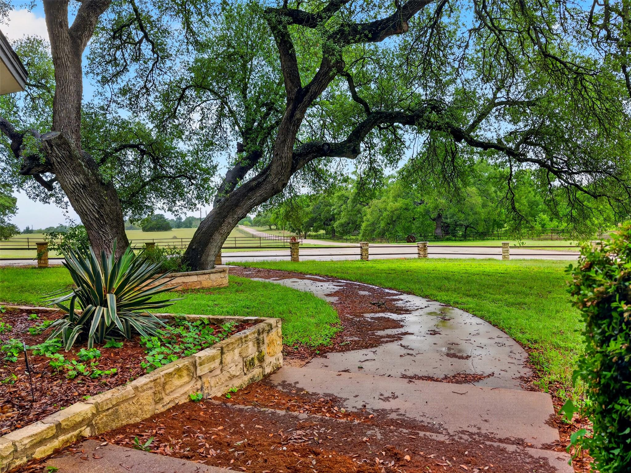 6106 SE FM Rnch, Holland, TX 76534