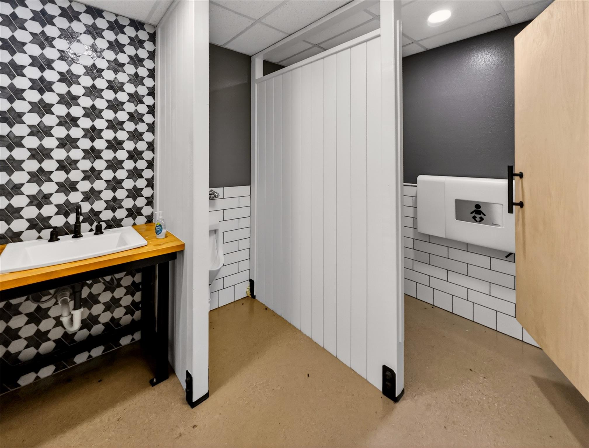 6106 SE FM Rnch, Holland, TX 76534