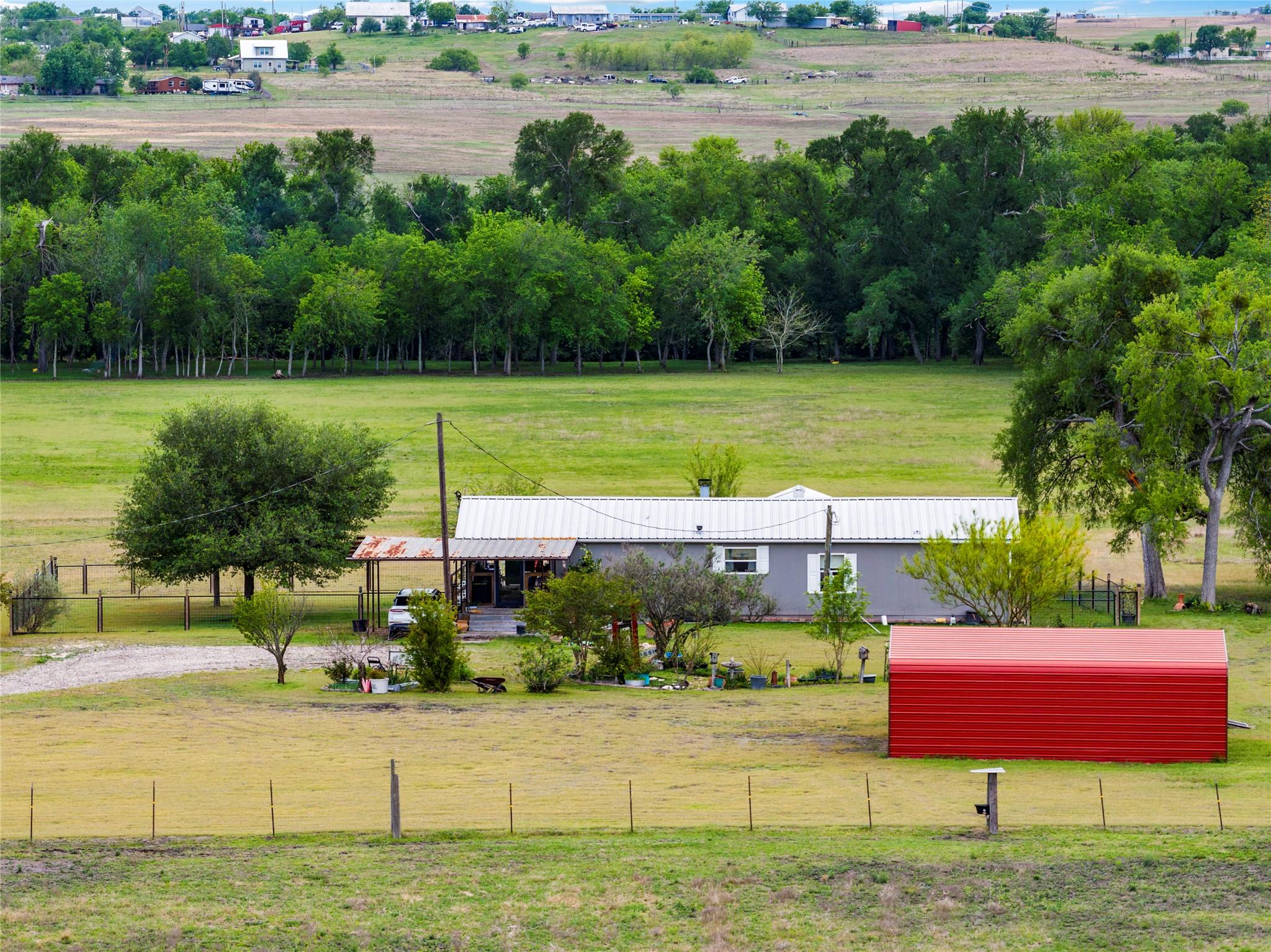 820 County Road 454, Taylor, TX 78615