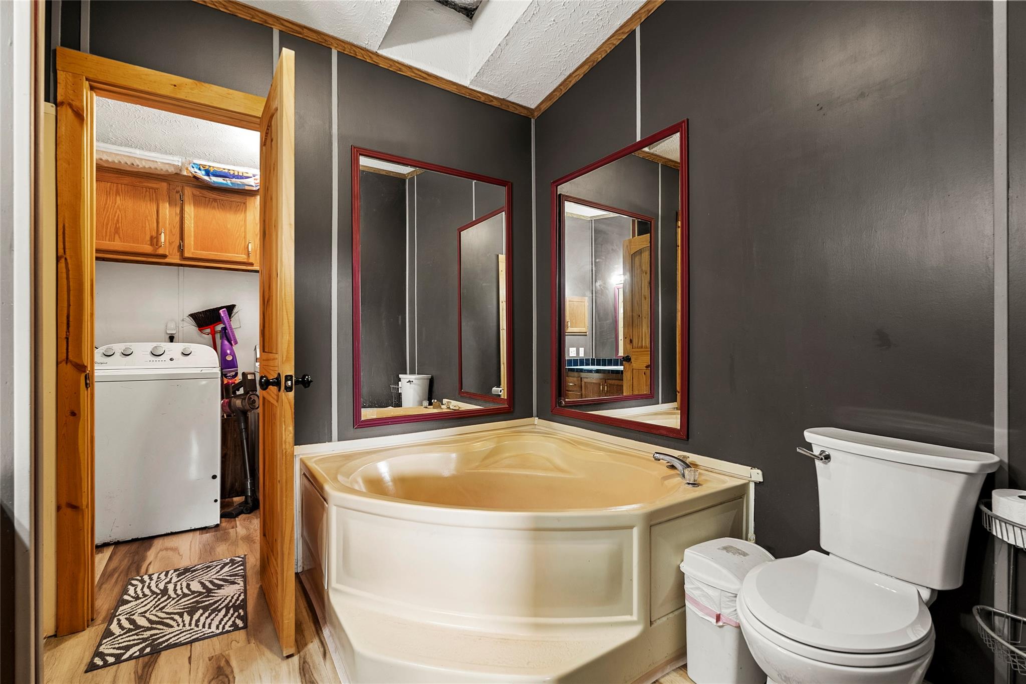 820 County Road 454, Taylor, TX 78615