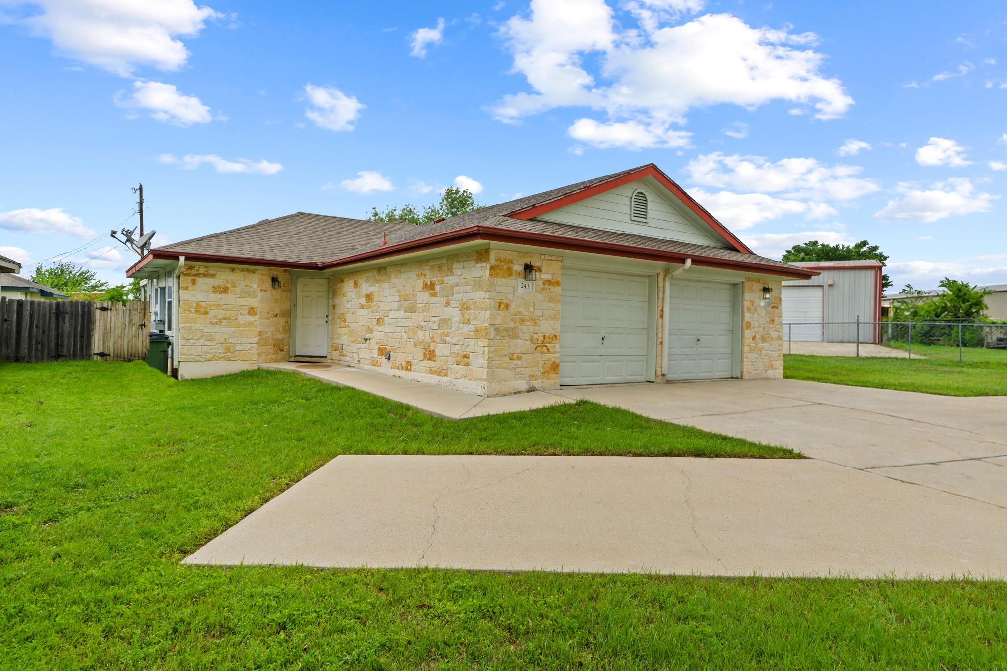 243-245 Marvin Cv, Hutto, TX 78634