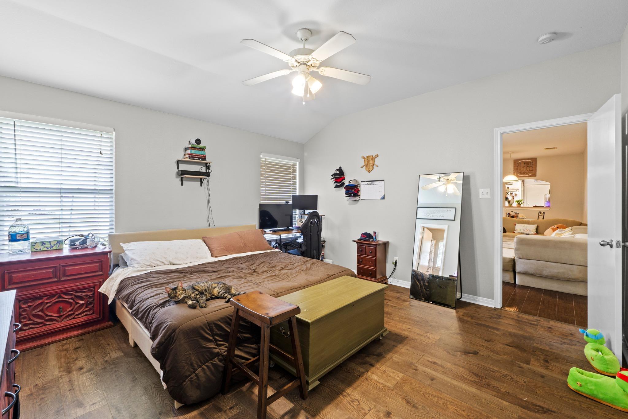 243-245 Marvin Cv, Hutto, TX 78634