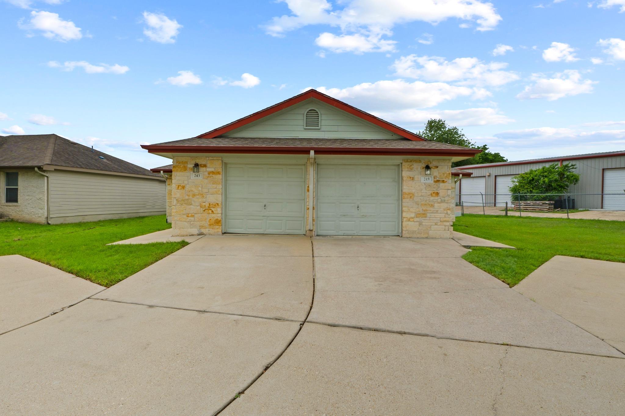 243-245 Marvin Cv, Hutto, TX 78634
