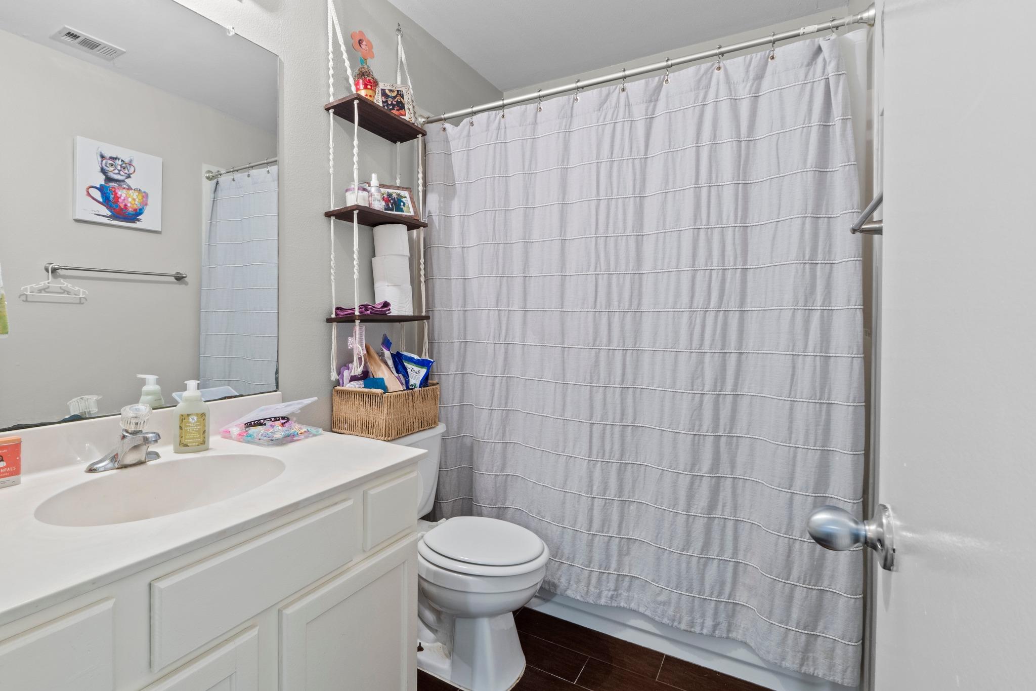 243-245 Marvin Cv, Hutto, TX 78634