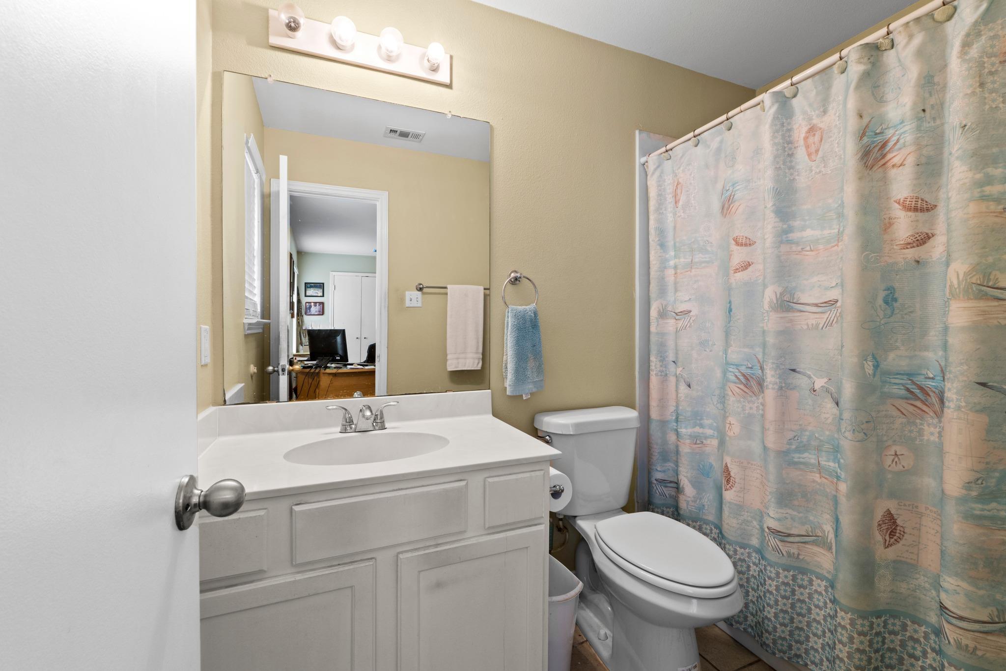 243-245 Marvin Cv, Hutto, TX 78634