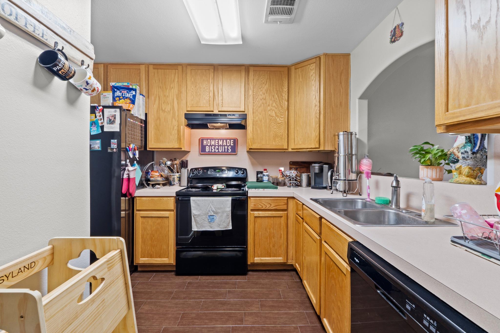 243-245 Marvin Cv, Hutto, TX 78634