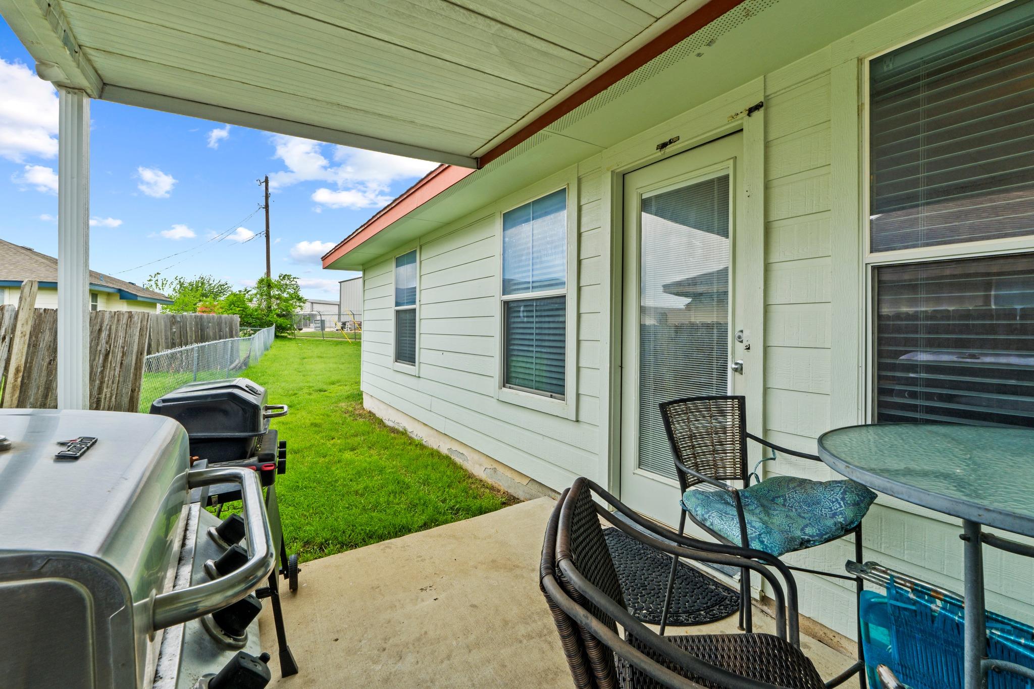 243-245 Marvin Cv, Hutto, TX 78634