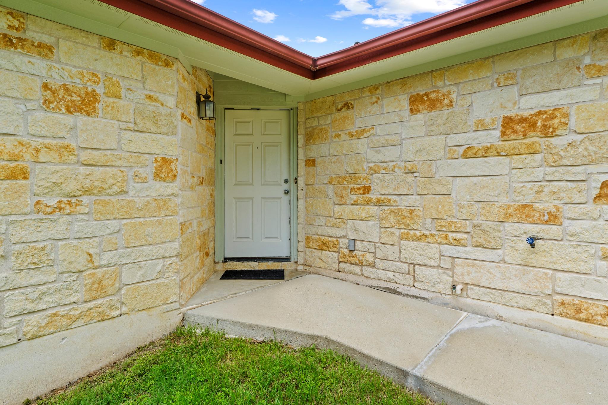 243-245 Marvin Cv, Hutto, TX 78634