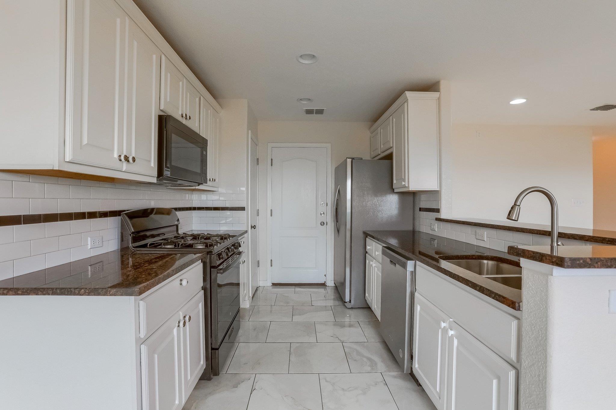 20111 Travis Dr # B, Lago Vista, TX 78645