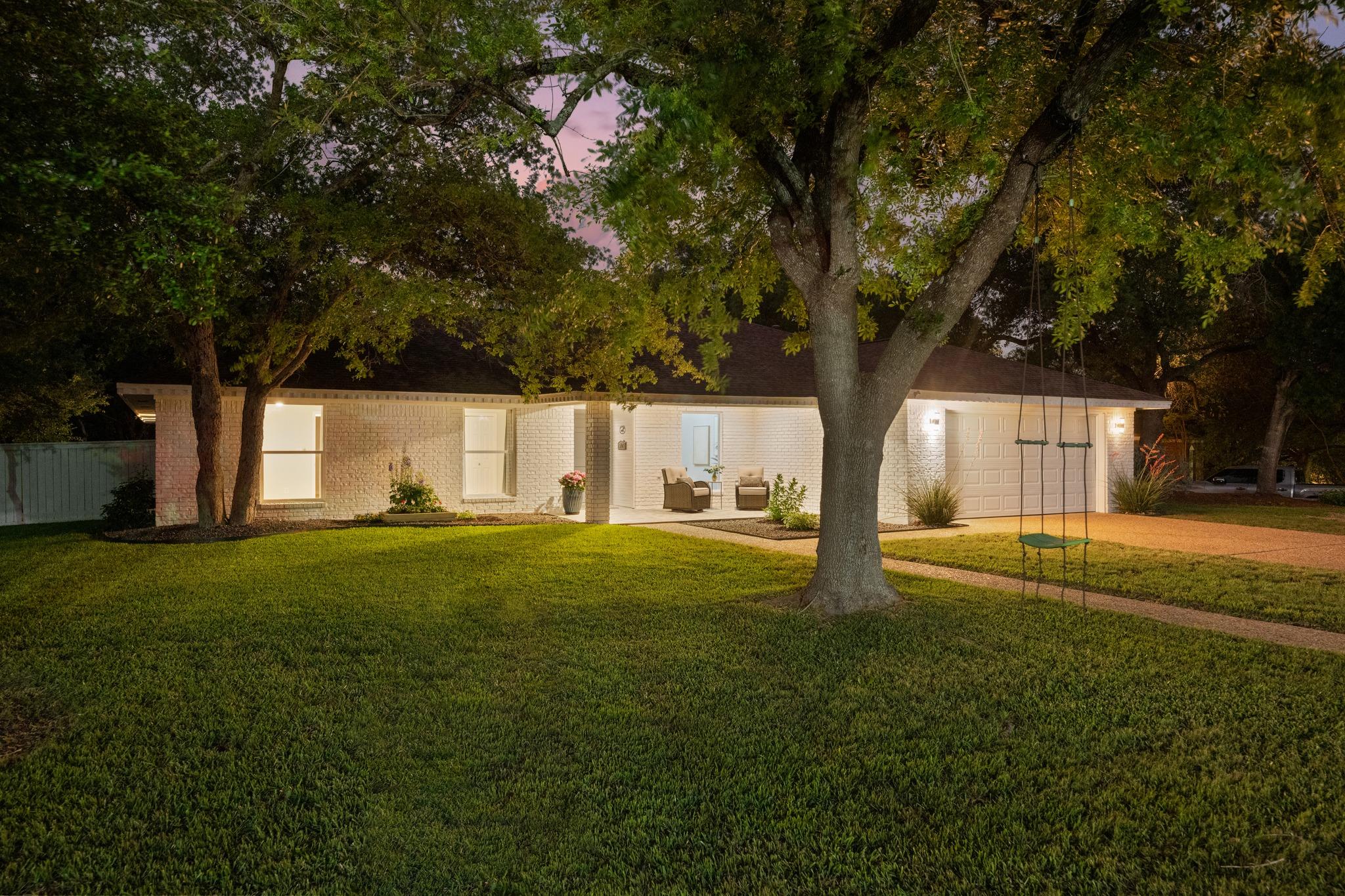 6104 Carry Back Ln, Austin, TX 78746