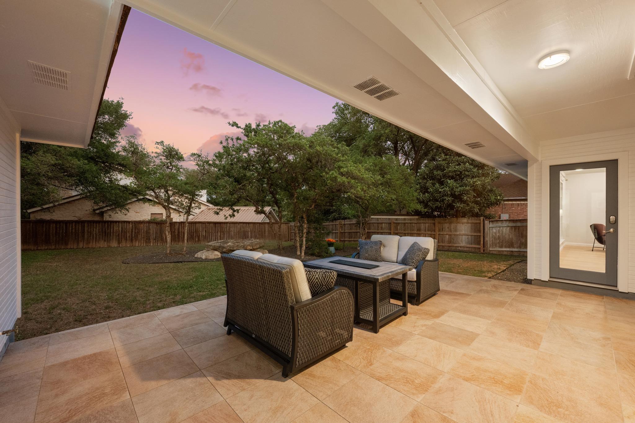 6104 Carry Back Ln, Austin, TX 78746