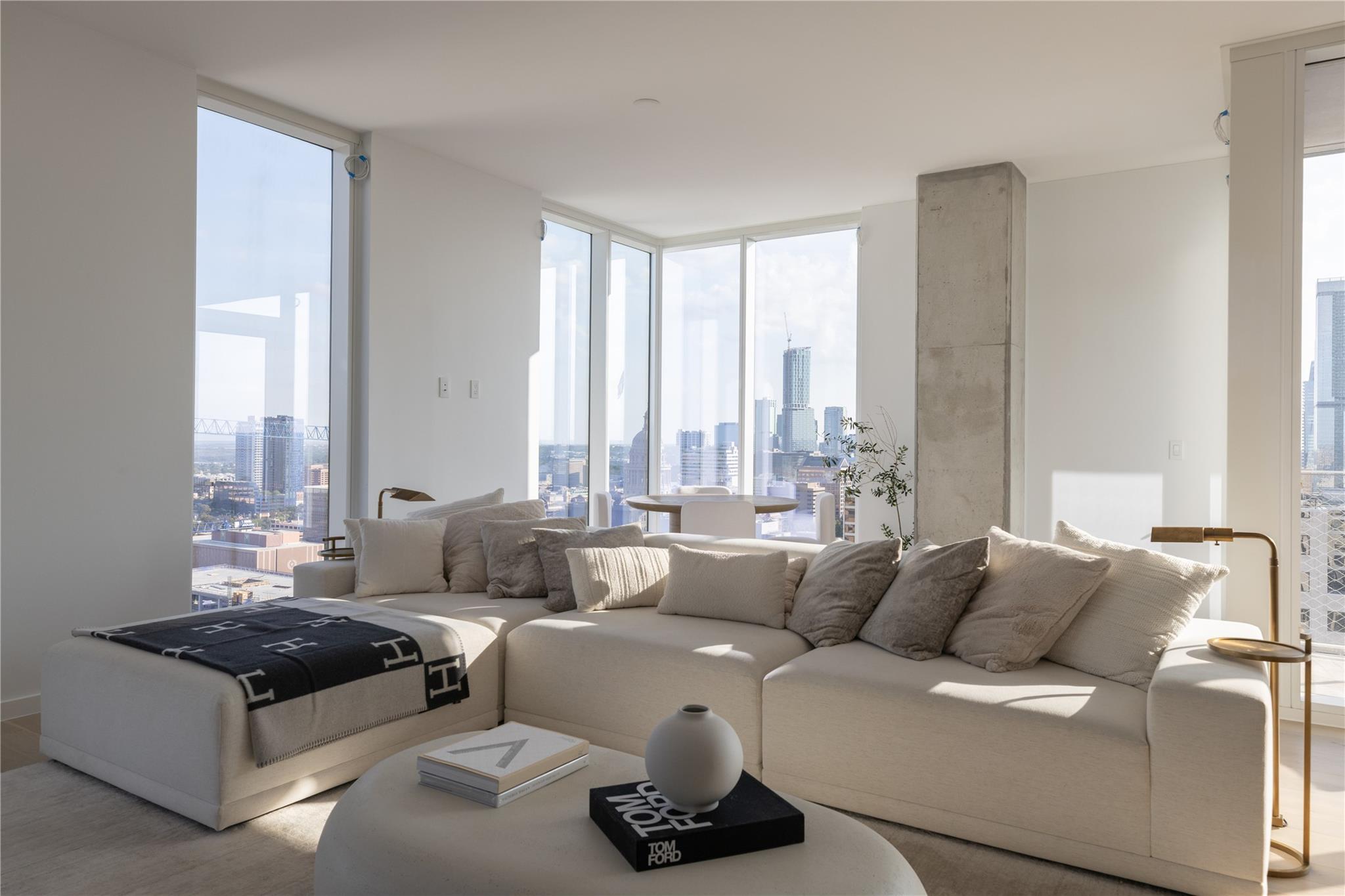 313 W 17th St # 2007, Austin, TX 78701