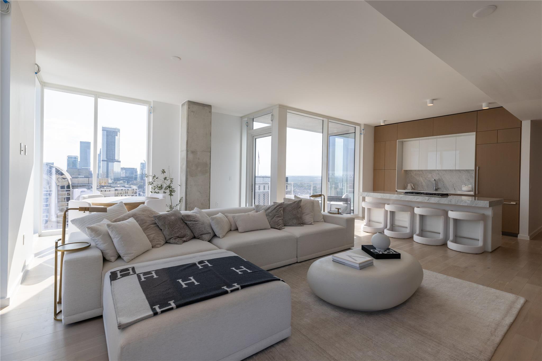 313 W 17th St # 2007, Austin, TX 78701