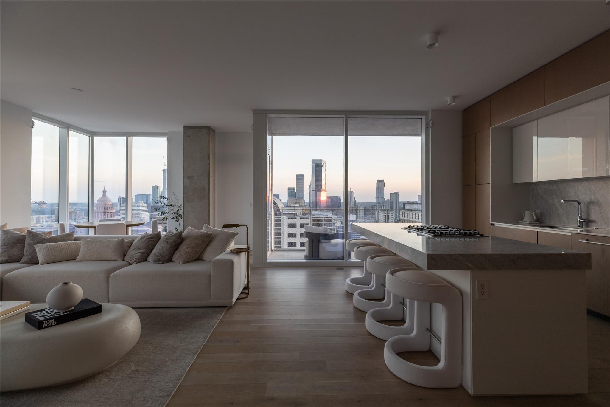 313 W 17th St # 2007, Austin, TX 78701