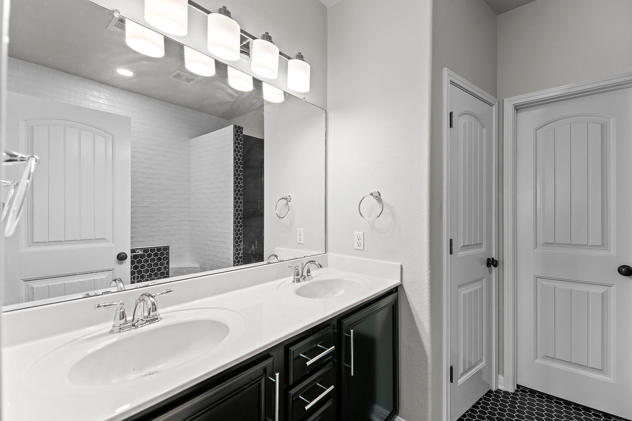 9621 Solana Vista Loop # B, Austin, TX 78750