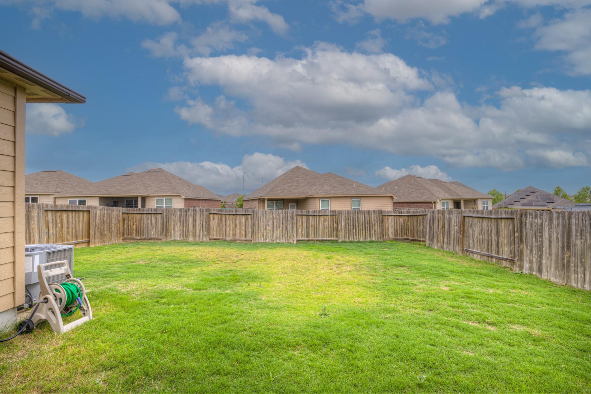 19720 Wt Gallaway St, Manor, TX 78653