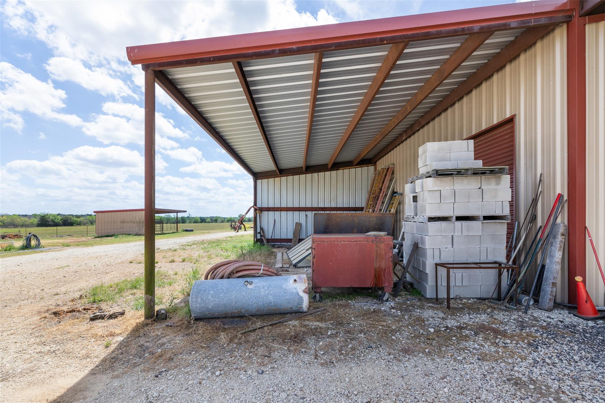 131 CR 279, Kosse, TX 76653