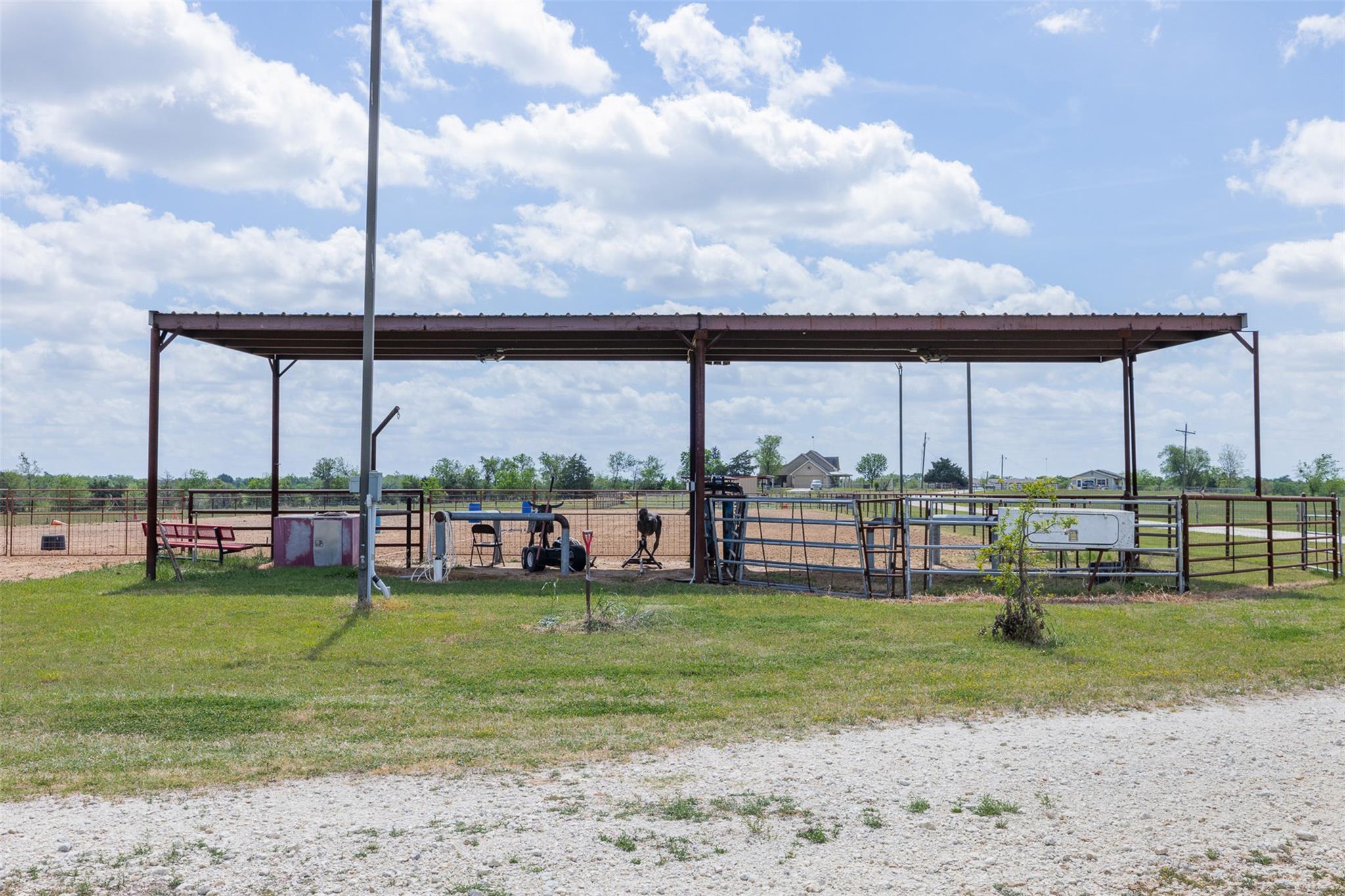 131 CR 279, Kosse, TX 76653