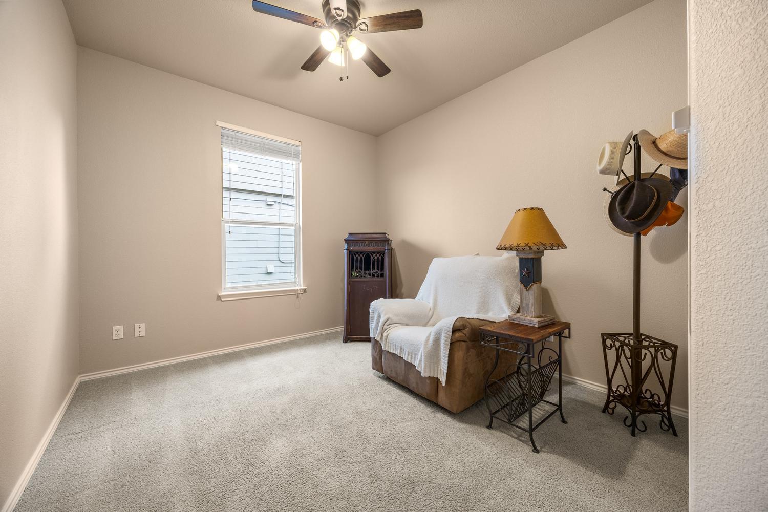 208 Birch Dr, Kyle, TX 78640